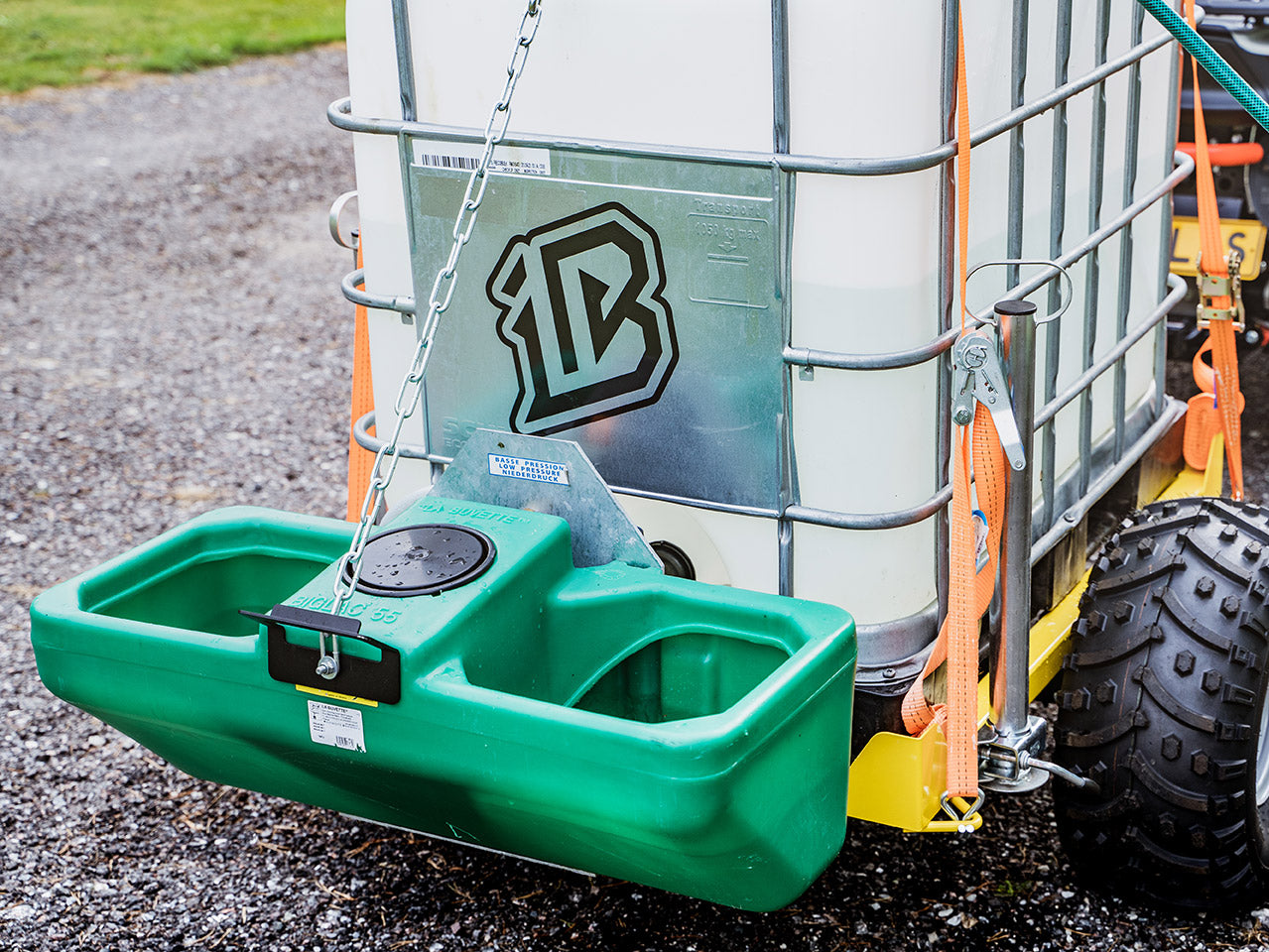 Drinking trough 55L: for IB trailers 91.1000US / 86.5000