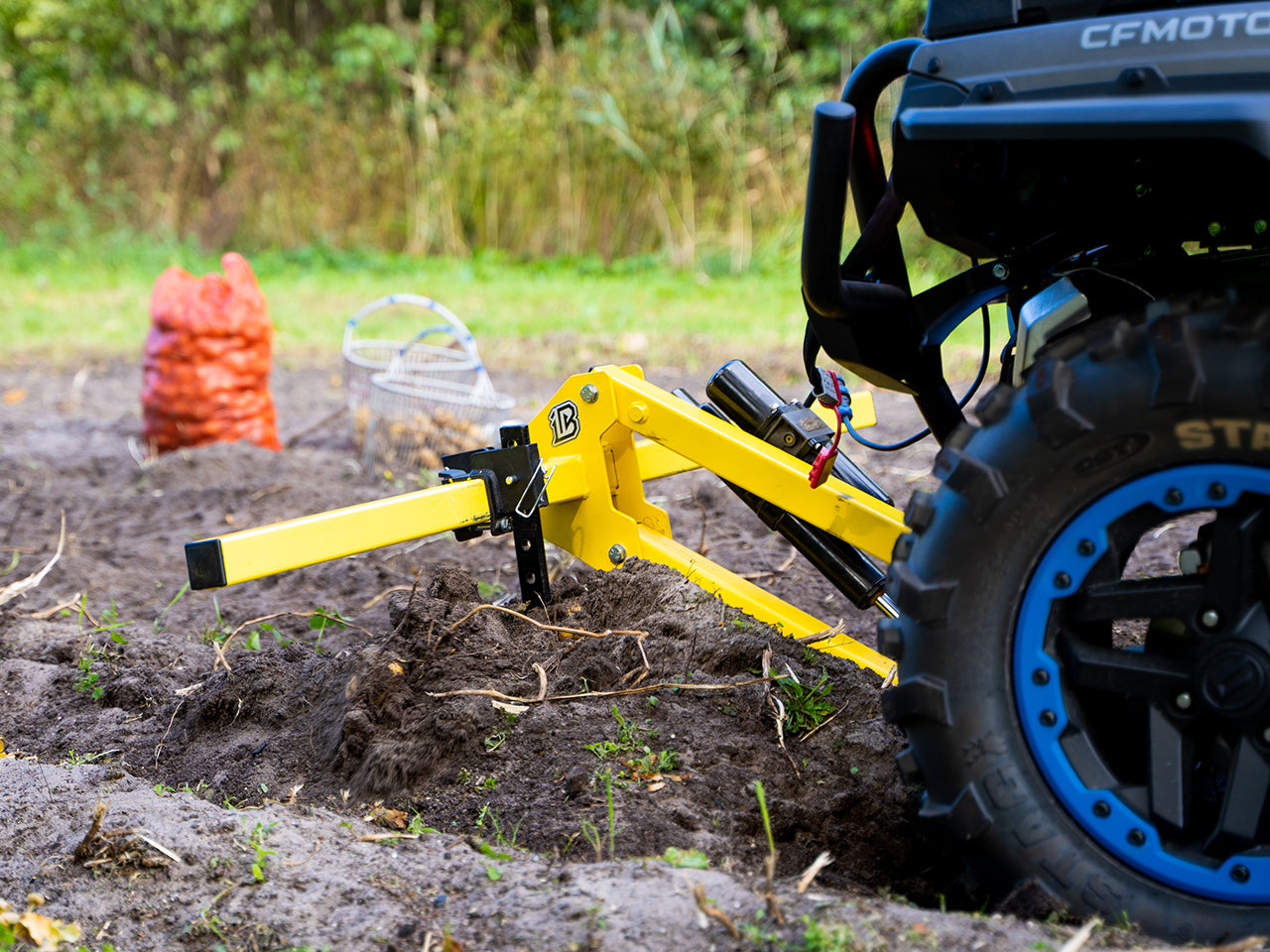 Potato harvester: Potato plow: (Receiver Mount System)