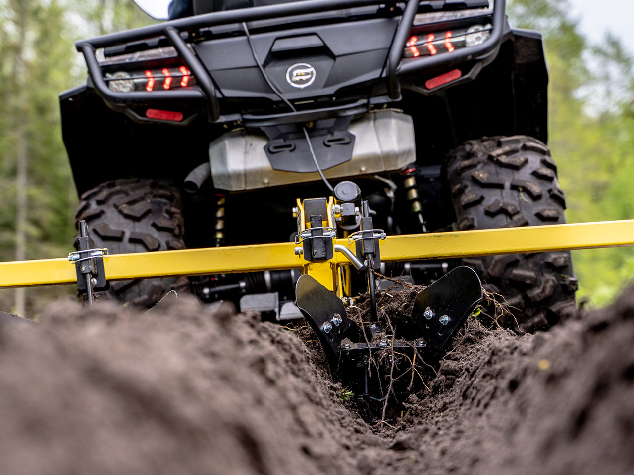 Ridge plow: Two bottom plow: (Receiver Mount System)