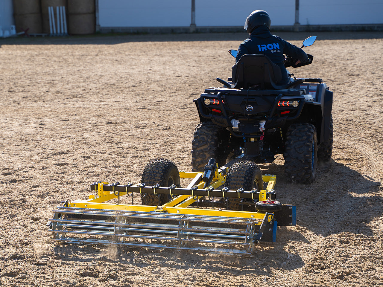 Riding Arena Drag / Groomer: (US stock version)