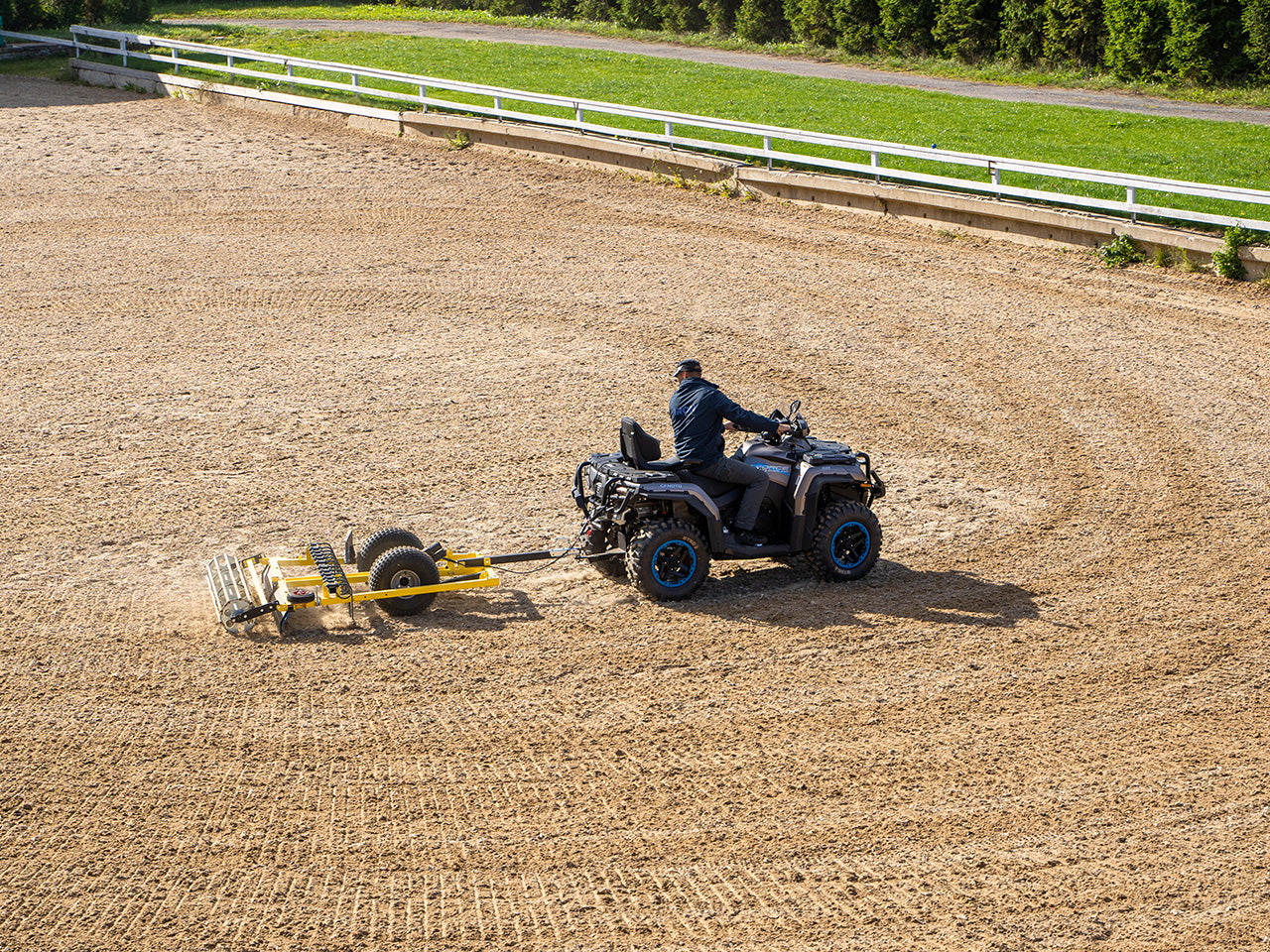 Riding Arena Drag / Groomer: (US stock version)