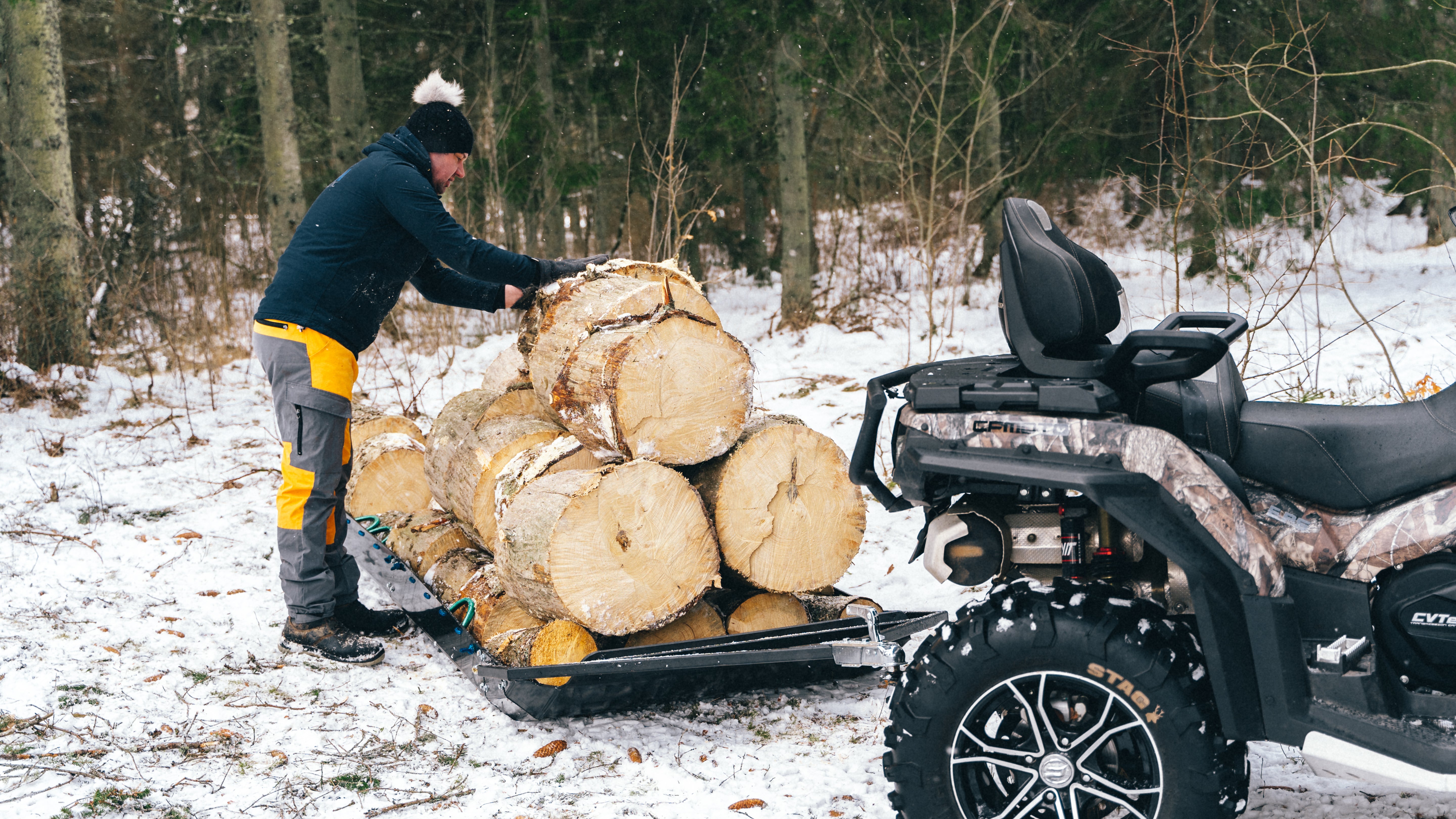 Universal cargo sled